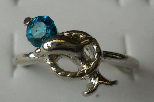 LADIES DOLPHIN COSTUME RING WITH COLOURED STONE 18mm