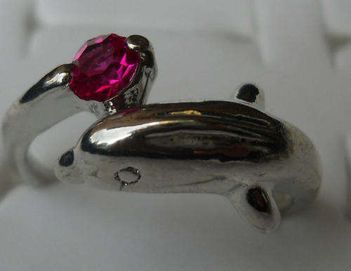 LADIES DOLPHIN COSTUME RING WITH COLOURED STONE 18mm