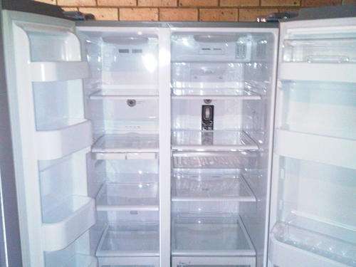 Samsung  670L double door fridge and freezer