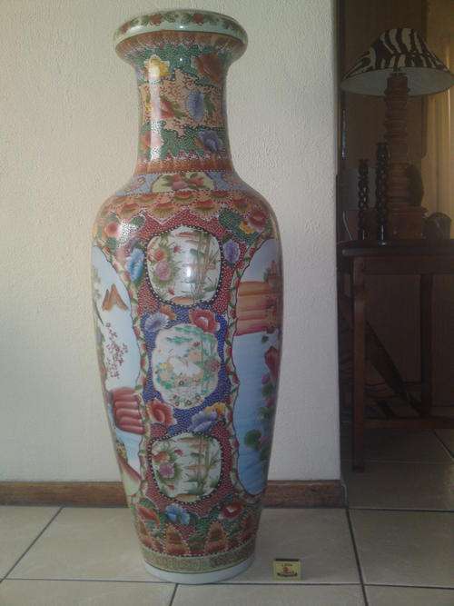 CHINESE VASE H 109CM X W 38CM Excellent Condition - No Cracks or Chips