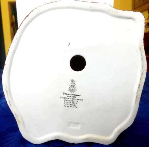 ROYAL DOULTON FIGURINE DREAMWEAVER HN 2283 MINT, SEE PICTURES.