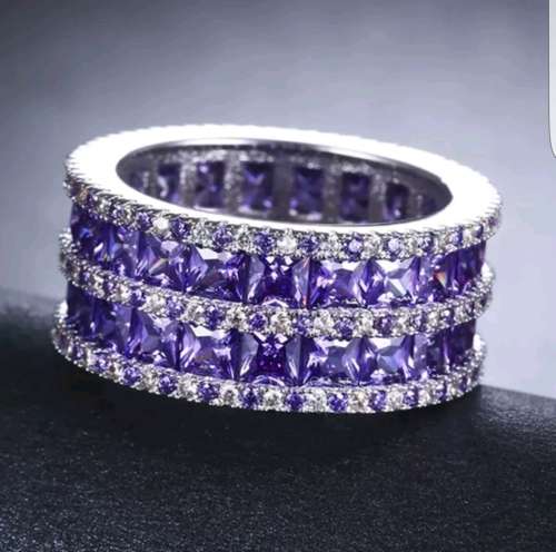 *****GORGEOUS***** WOMAN AMETHYST & WHITE SAPPHIRE 925 (STAMPED) SILVER RING SIZE 8 (SA Q)