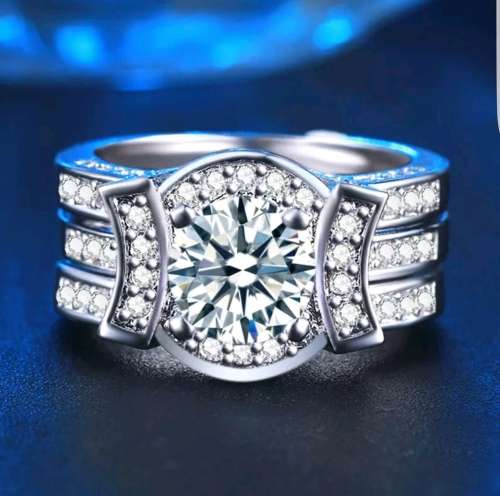 (R1700.00)*****ELEGANT***** WOMAN 2.7ct WHITE SAPPHIRE 925 STAMPED SILVER RING SIZE 8 (Q)