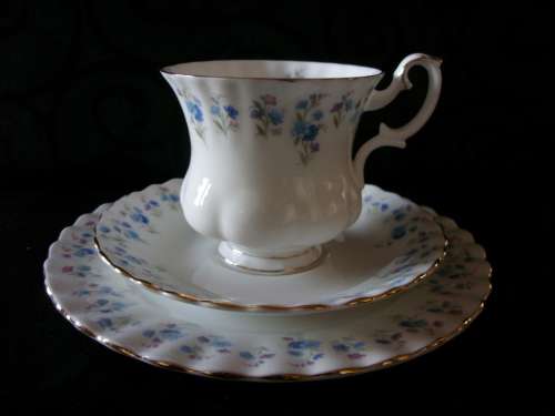 Royal Albert Breakfast trio with 'memory lane' floral pattern