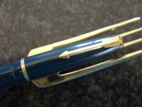 RARE Green colour Parker fountain pen : Slimfold with 14 ct gold nib - WOW!!