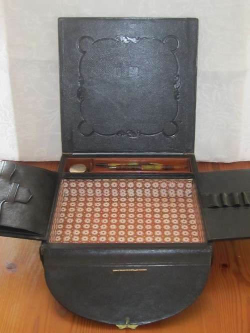 Vintage Writing Slope in leather and wood - postage included