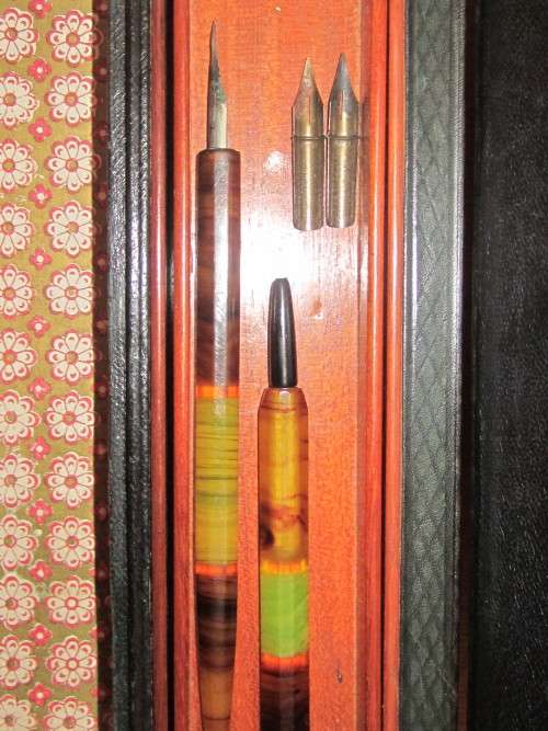 Vintage Writing Slope in leather and wood - postage included