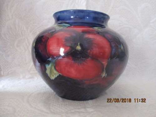 Moorcroft vase - 13 cm high - circa 1950 - WOW!!