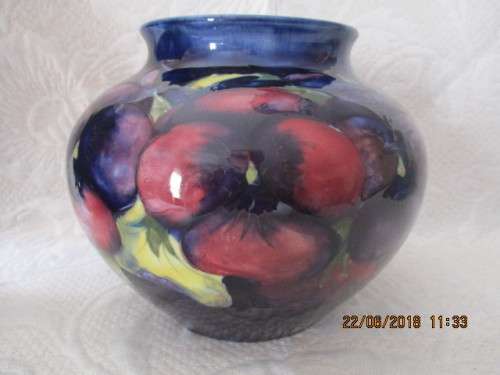 Moorcroft vase - 13 cm high - circa 1950 - WOW!!