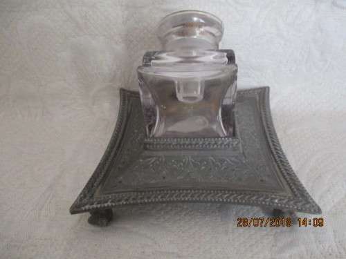 Vintage Glass inkwell on a Walker & Hall Sheffield made pewter stand -WOW!!