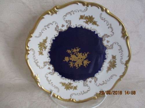 Gilded cabinet plate made in Germany - 'Echt kobalt' - 28,5 cm wide