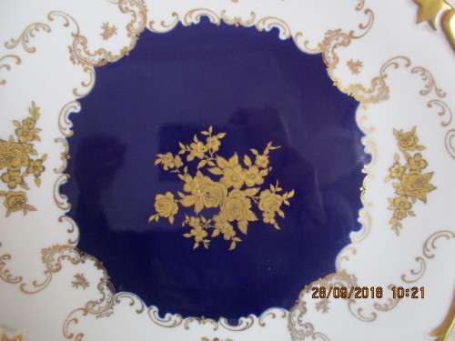 Gilded cabinet plate made in Germany - 'Echt kobalt' - 28,5 cm wide