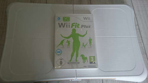 Wii Fit Plus + Balance Board (White) - Wii