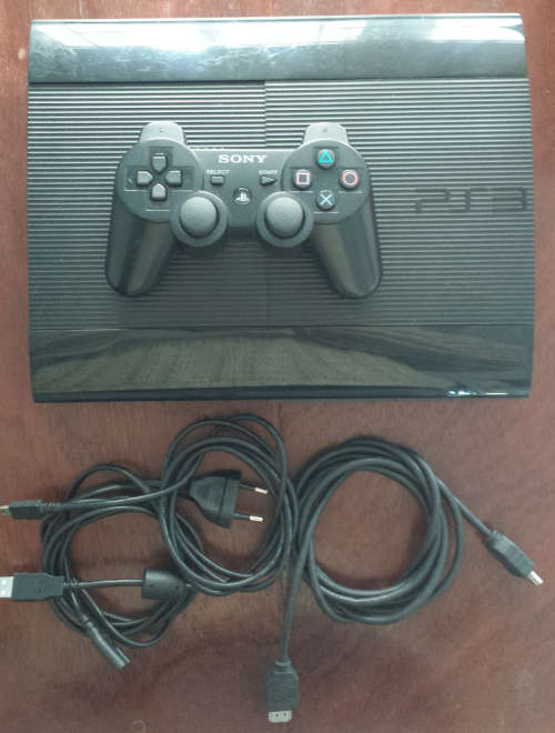 12GB Super Slim PS3 Console + Original Controller