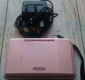 Pink DS Classic Console, Free game + Charger
