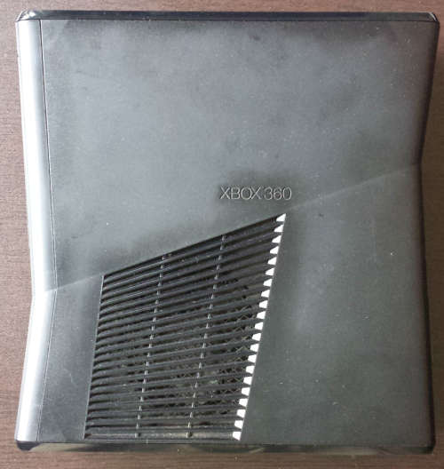 Boxed Matte Black Xbox 360 S Console 250GB + Original Controller