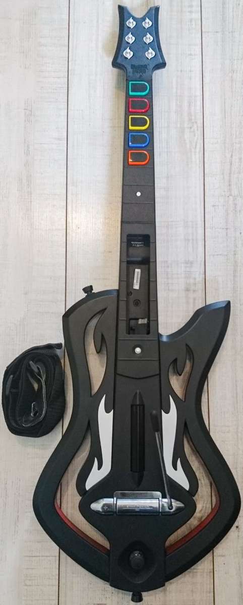 Guitar hero Warriors of Rock Game + Guitar  - Wii (Boxed)