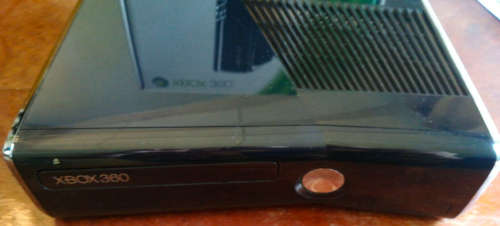 Boxed Xbox 360 S Console 250GB + Original Controller