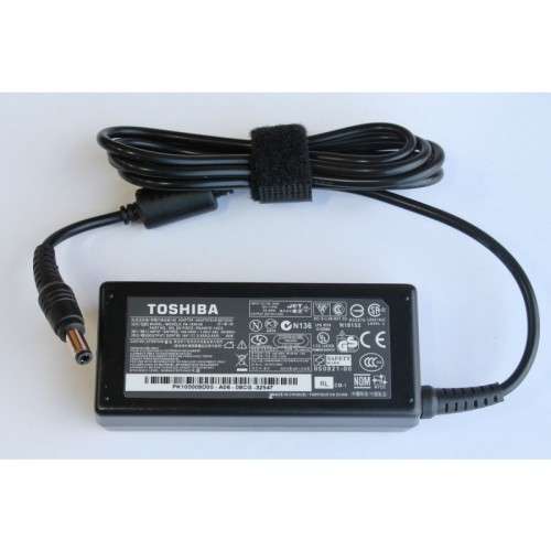 Toshiba 90W Laptop Charger - N136  /  PA-1650-02