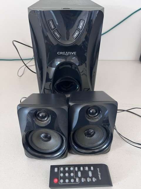 Creative sbs E2400 2.1 Speakers