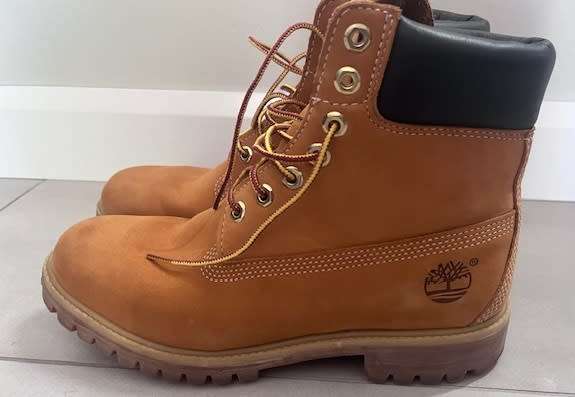 TIMBERLAND 8 1/2 IN CLASSIC LACE UP BOOTS MENS SA SIZE 8.5 - SECOND HAND - GOOD CONDITION