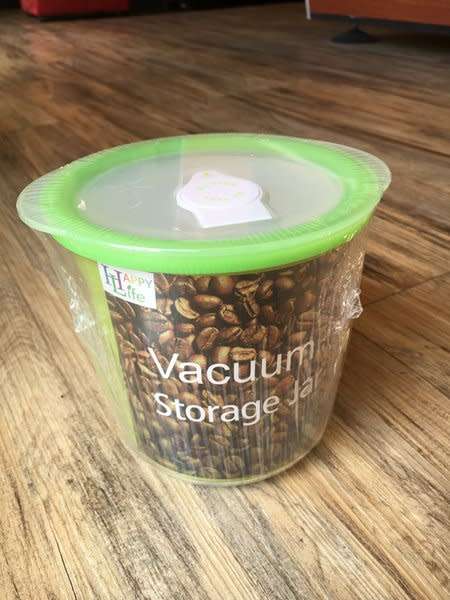 Food Vacuum Sealer Kit 14 Piece (Plus 2 x plastic containers for free)