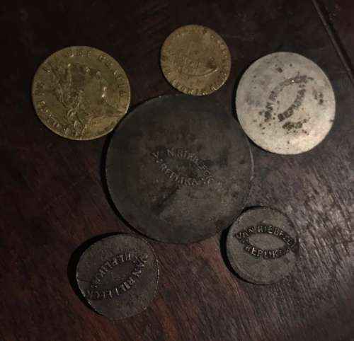 6 x TOKENS , as per scan ( 1 bid )