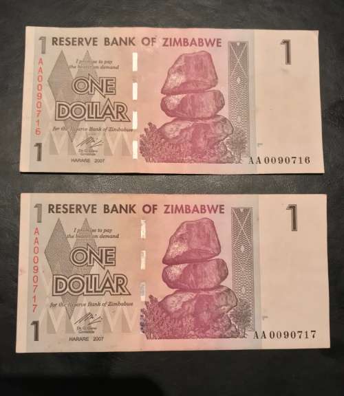 2 x ZIMBABWE 1 $ NOTES ( In sequence)