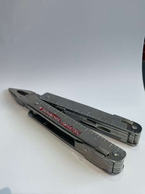 Victorinox + Free Knife