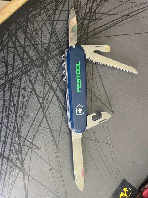 Victorinox Festool Camper