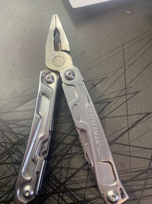 Leatherman Rev