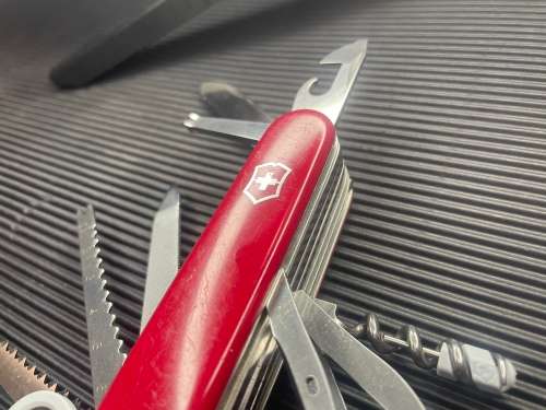 Victorinox Champion Plus