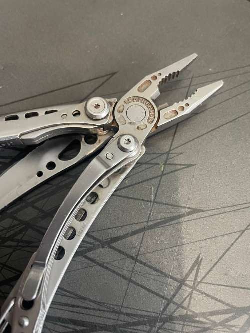 Leatherman Skeletool