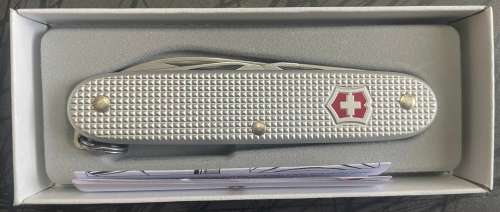 Victorinox Pioneer