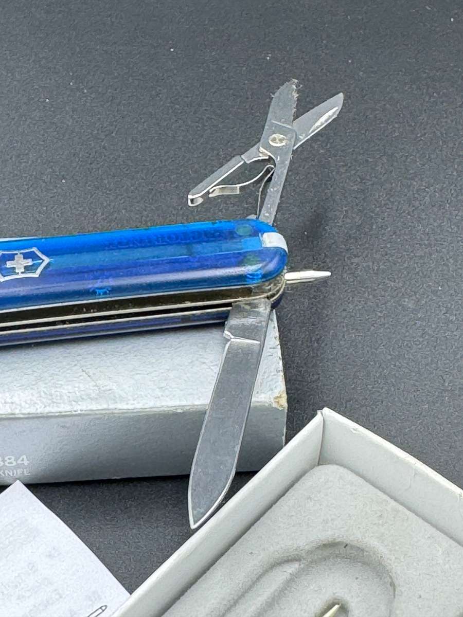 Victorinox Signature Transparent Blue