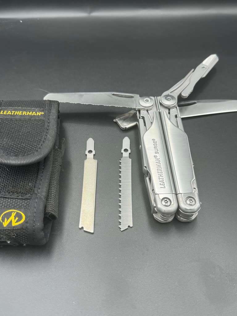 Leatherman Surge + Led Lenser L7 Torch