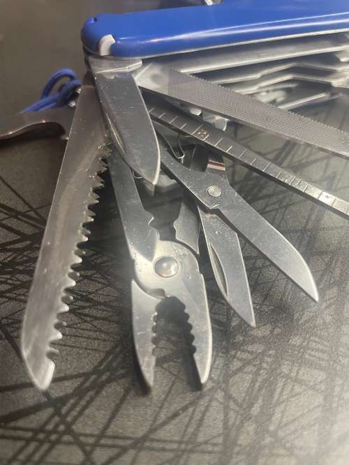 Victorinox Swiss Champ