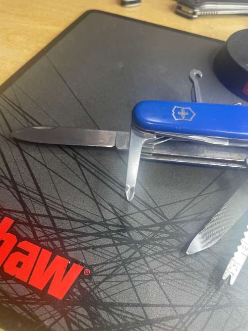 Victorinox Swiss Champ