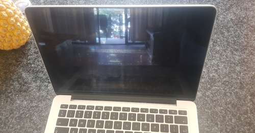 Macbook Pro 2015 Retina 8GB RAM/ 256GB SSD