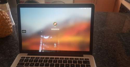 Macbook Pro 2015 Retina 8GB RAM/ 256GB SSD