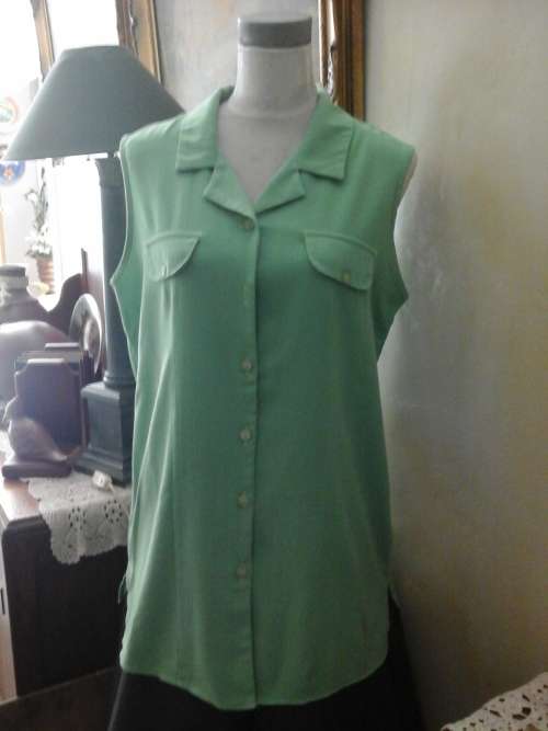 LADIES SLEEVELESS TOP - GOOD CONDITION (One Button Missing)