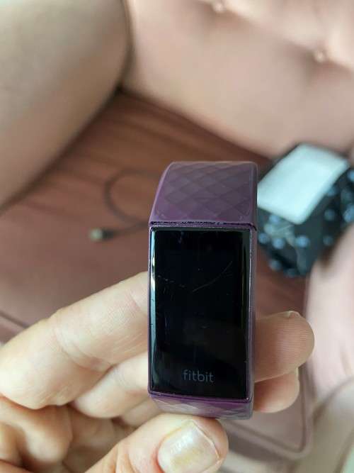 Fitbit charge 4 Plum