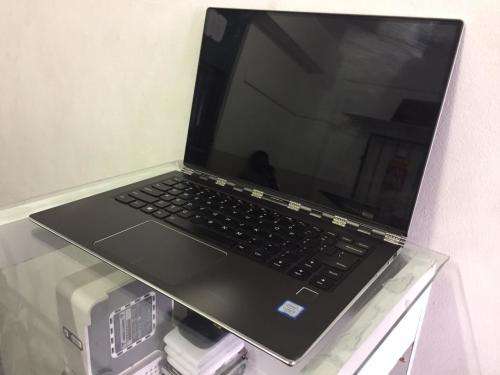 Lenovo Yoga***Core i5 7th Gen**8GRAM **256SSD**NOT TESTED**NO CHARGER**NO CRACK ON LCD**BUY AS IT IS