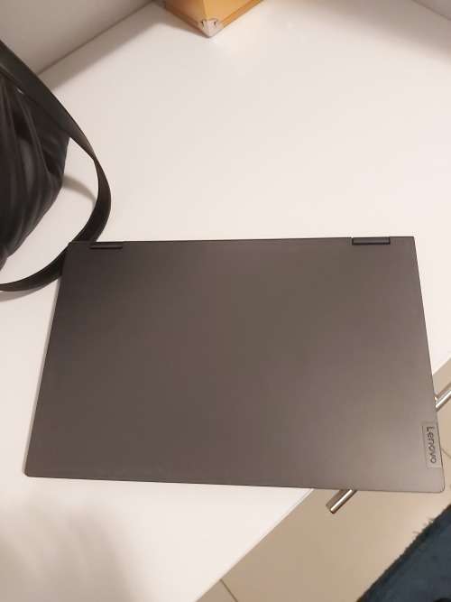 Lenovo Ideapad Flex 5 Ryzen 7 with radeon graphics 512SSD 8GB ram Bagandwireless Mouse