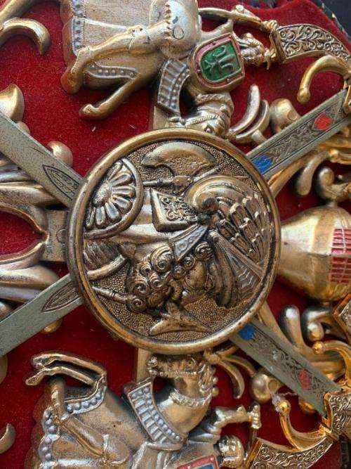 !!! CRAZY R1 START VINTAGE SWORD COAT OF ARMS !!!