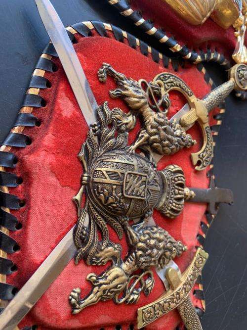 !!! CRAZY R1 START VINTAGE SWORD COAT OF ARMS !!!