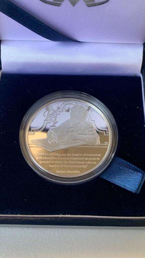 !!! CRAZY R1 DEAL SCARCE STUNNING COLLECTABLE 2014 PROOF PROTEA SILVER R1  LOW MINTAGE  !!!