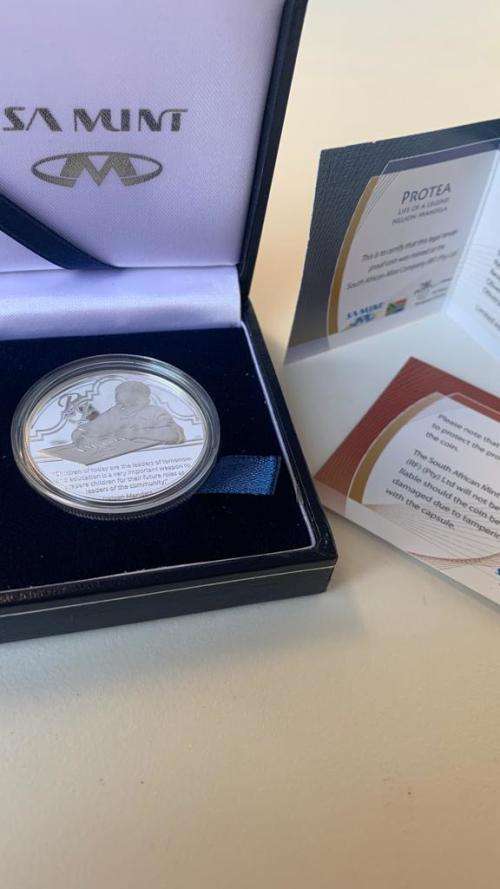 !!! CRAZY R1 DEAL SCARCE STUNNING COLLECTABLE 2014 PROOF PROTEA SILVER R1  LOW MINTAGE  !!!