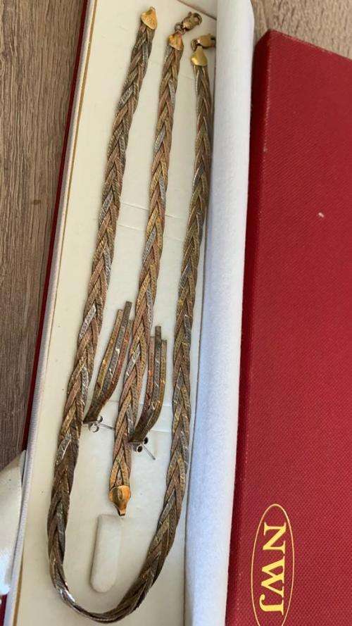 !!!SILVER NECKLACE BRACELET AND EAR RING SET!!!