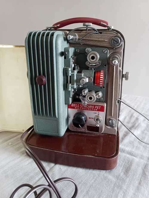 !! Crazy R1 start !! Vintage reel to reel projector